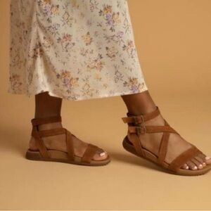 NEW Chaco Women's Rose Toffee Brown Suede Leather Gladiator Summer Sandals 8.5